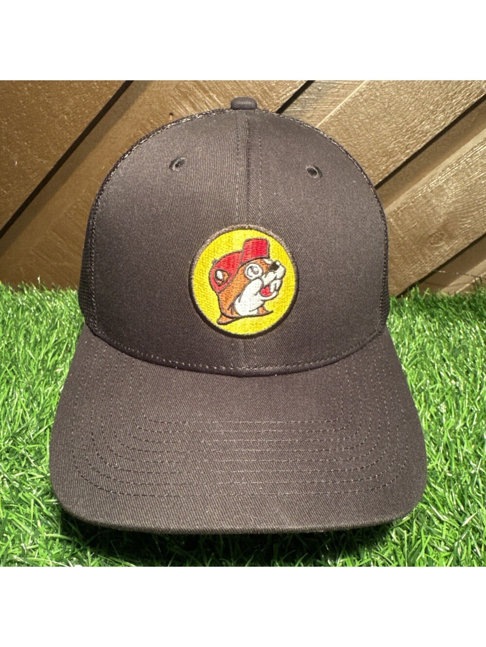 Buc-ee's Trucker Hat Mesh Snapback Black Beaver Logo Patch Cap Souvenir Travel